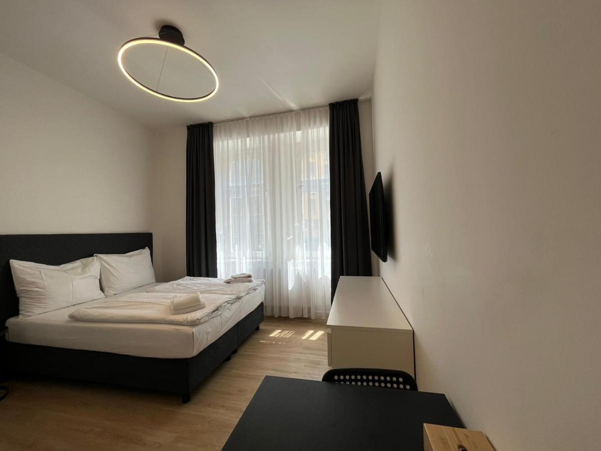 Figaro Suites Praha Bagian luar foto